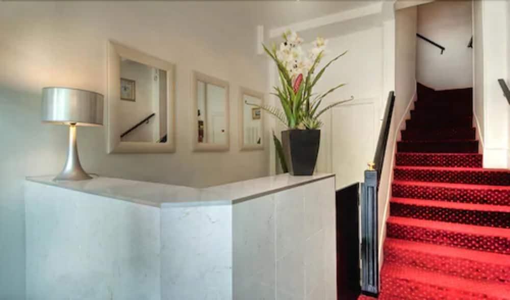Hotel Edgar Quinet Париж Экстерьер фото