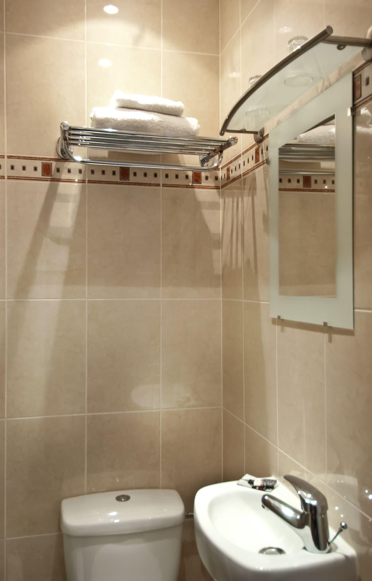 Hotel Edgar Quinet Париж Экстерьер фото