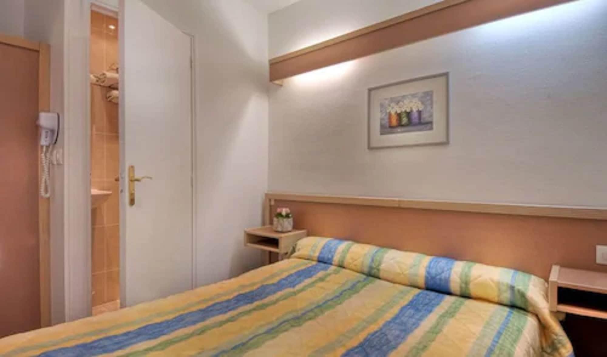 Hotel Edgar Quinet Париж Экстерьер фото